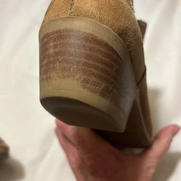 American Eagle Shanna Chelsea Ankle Boot Cognac Slip On Faux Suede Women’s 7 - Picture 9 of 10